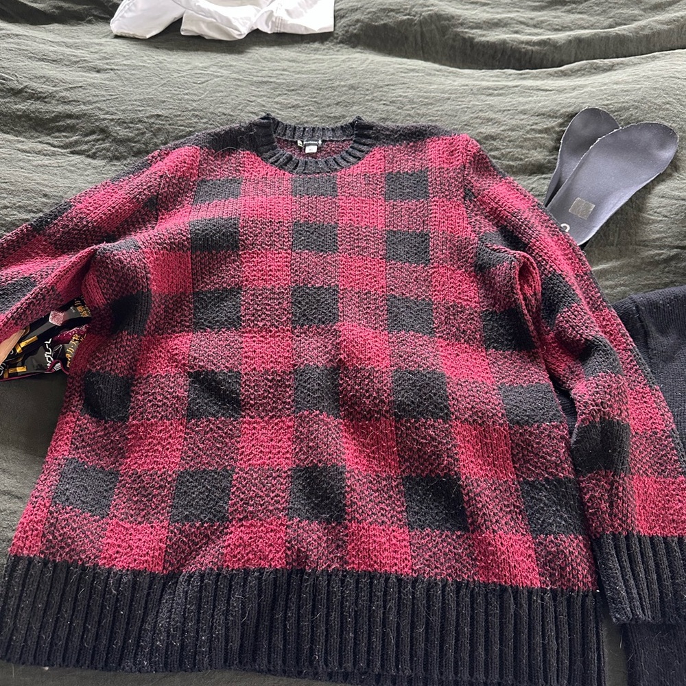 Smart wool Red and Black Checkered Sweater